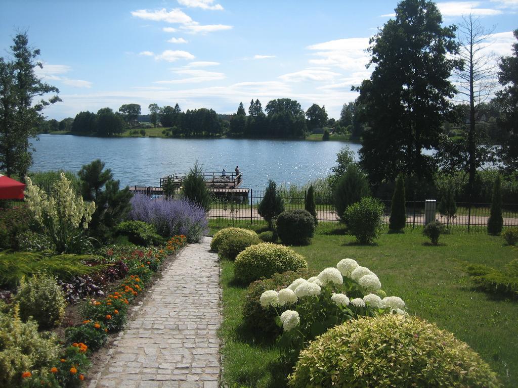 Gosciniec Rycerski Paprotki Exterior photo