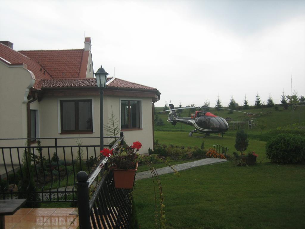 Gosciniec Rycerski Paprotki Exterior photo