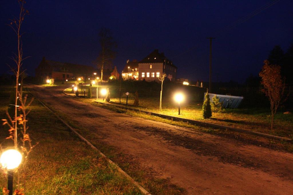 Gosciniec Rycerski Paprotki Exterior photo