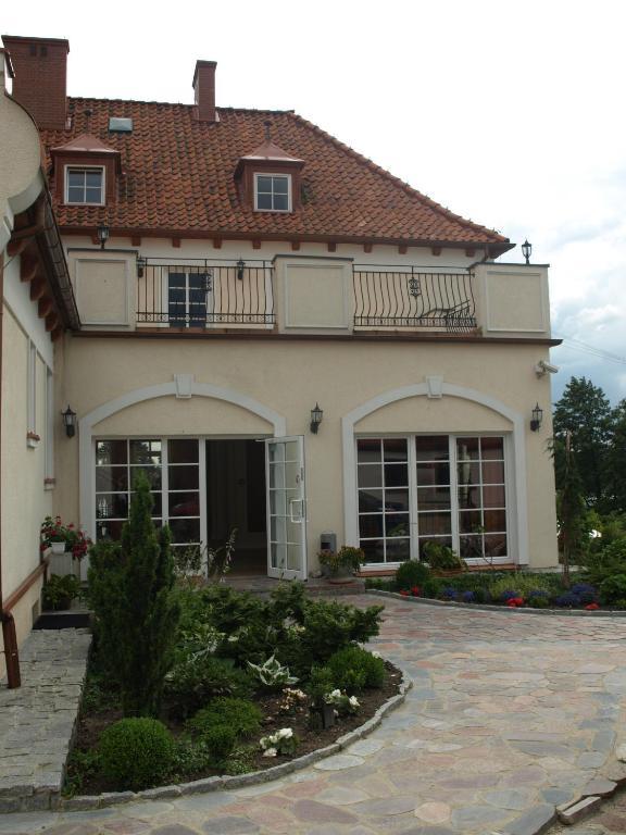 Gosciniec Rycerski Paprotki Exterior photo