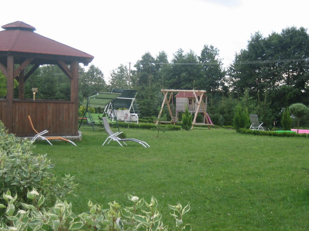 Gosciniec Rycerski Paprotki Exterior photo