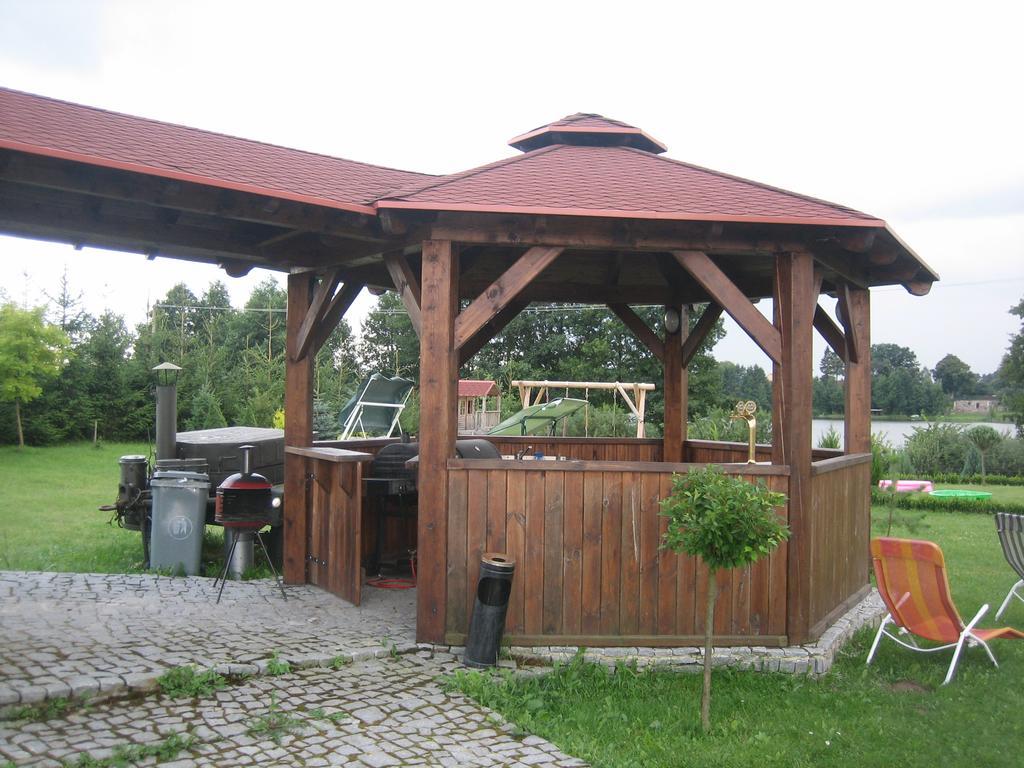 Gosciniec Rycerski Paprotki Exterior photo